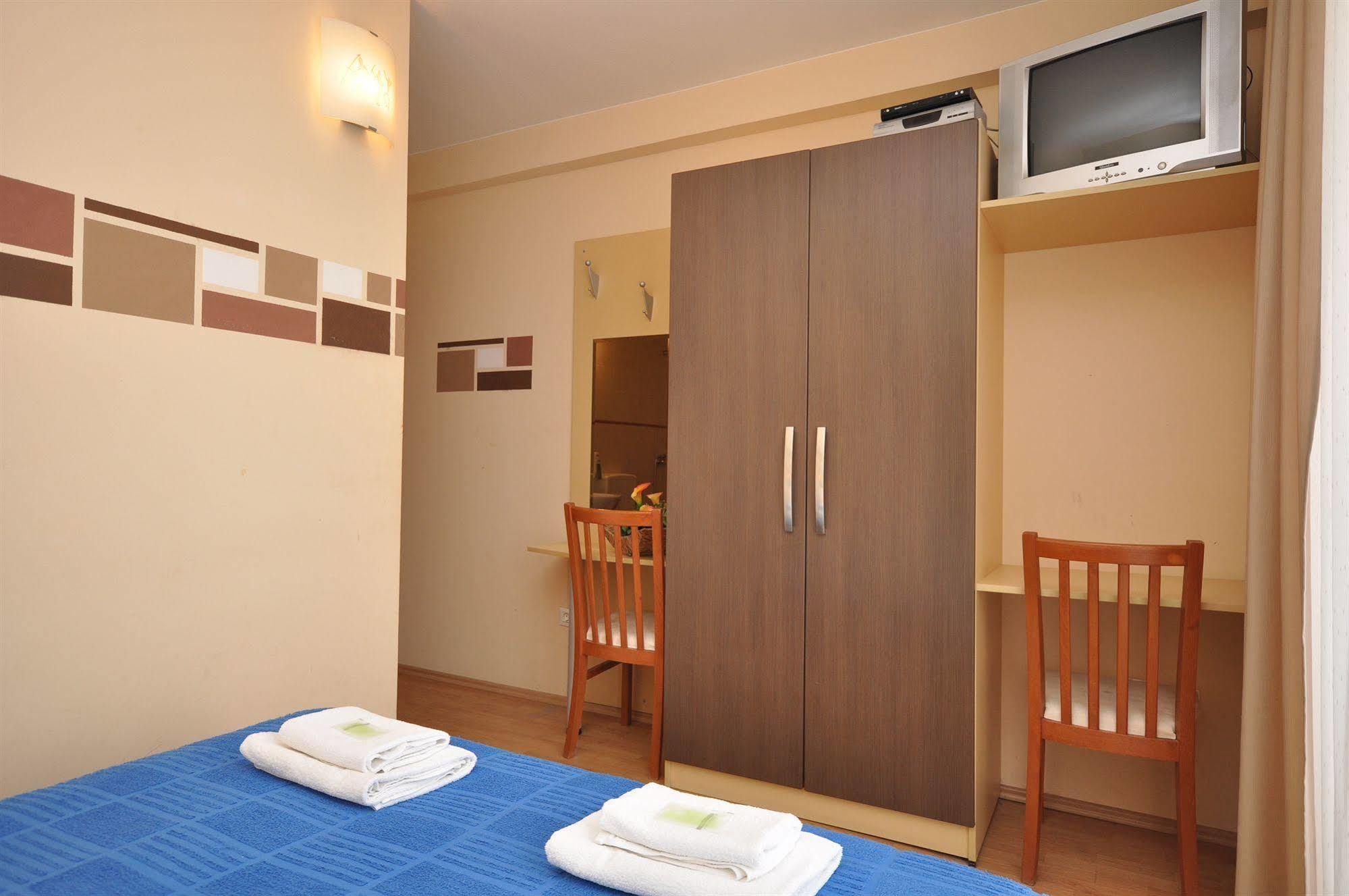 Villa Cezar Kastel Luksic Ngoại thất bức ảnh