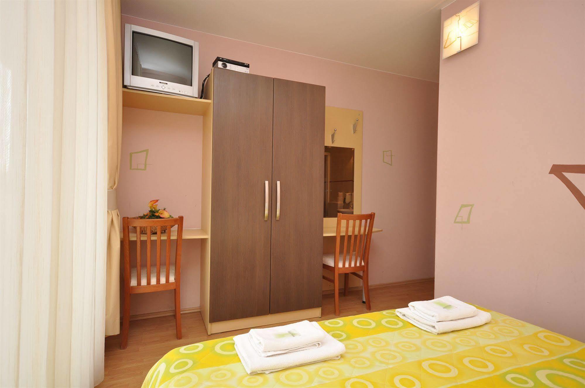 Villa Cezar Kastel Luksic Ngoại thất bức ảnh