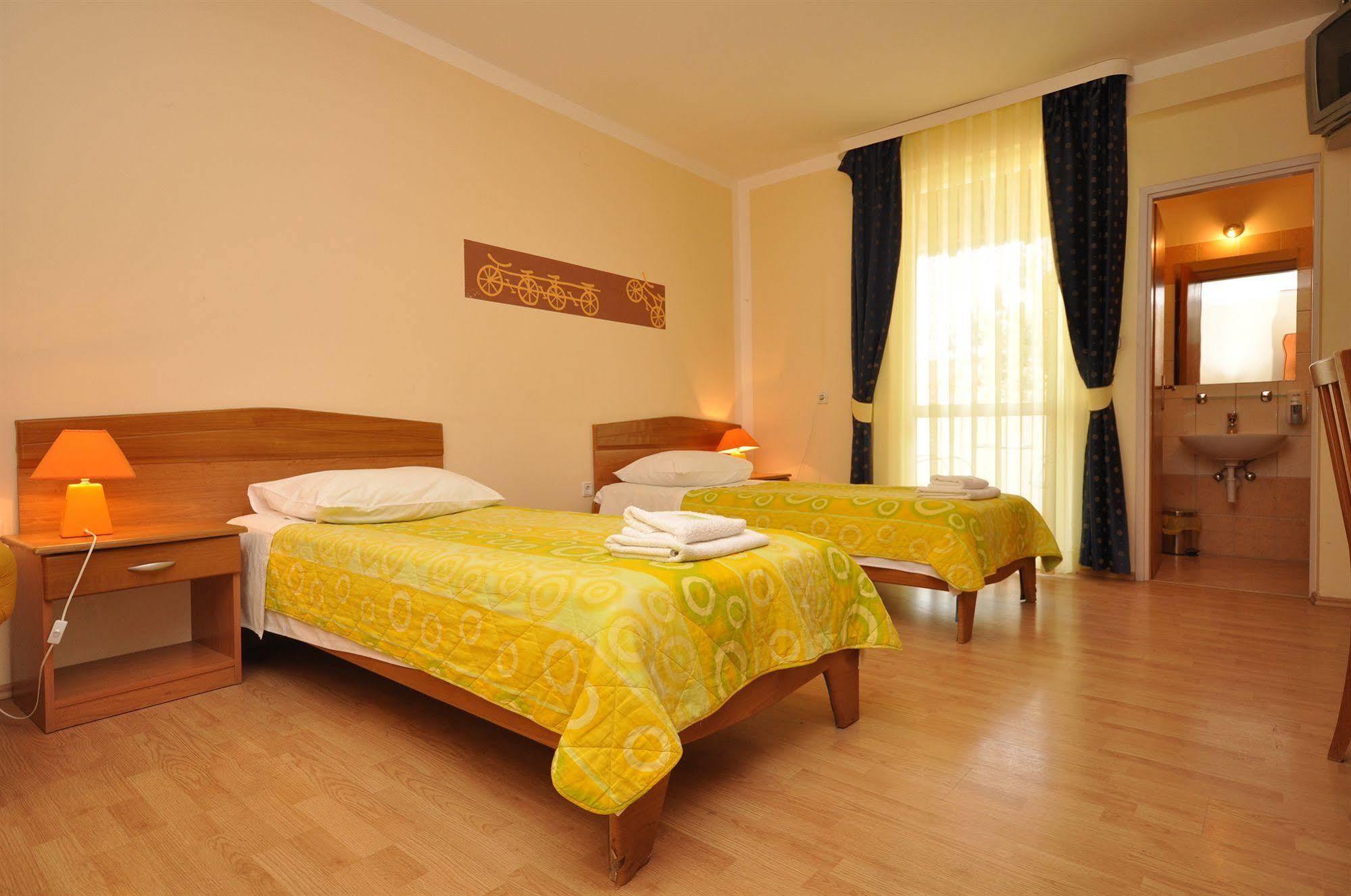 Villa Cezar Kastel Luksic Ngoại thất bức ảnh