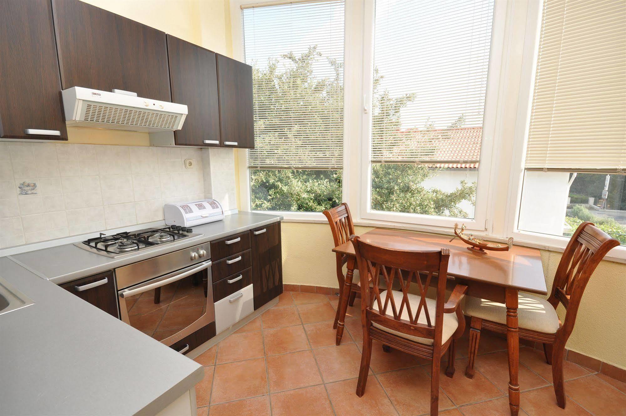 Villa Cezar Kastel Luksic Ngoại thất bức ảnh